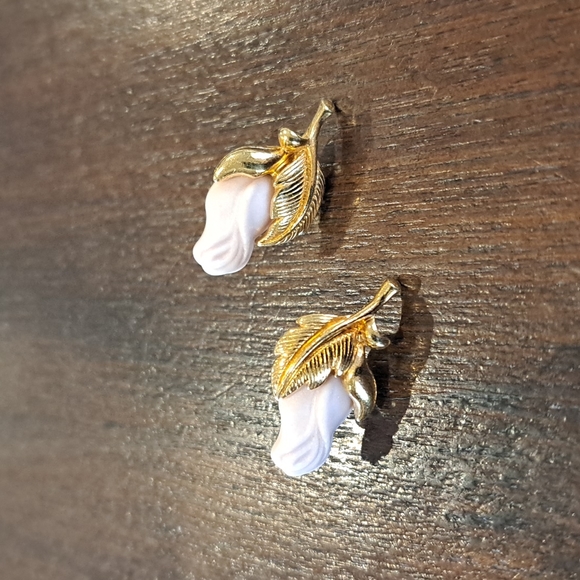 Avon Jewelry - AVON Vintage Plush Pink Rose Gold Tone Pierced Earrings